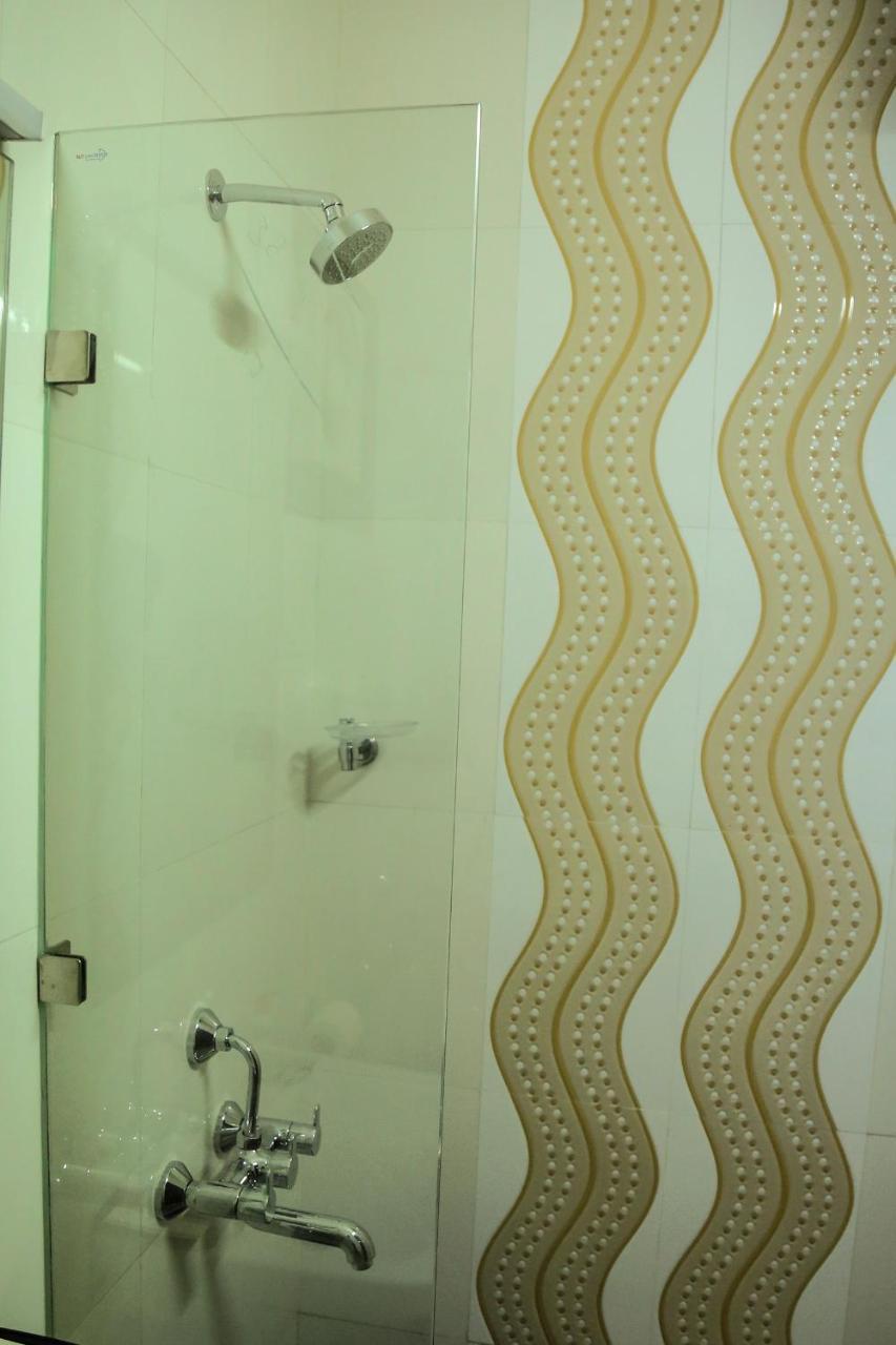 Hotel Sera Grand Chennai Quarto foto